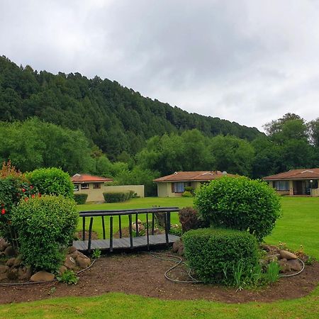 Gooderson Leisure Riverbend Chalets Self Catering And Timeshare Gold Crown Resort Drakensberg Garden Exteriör bild