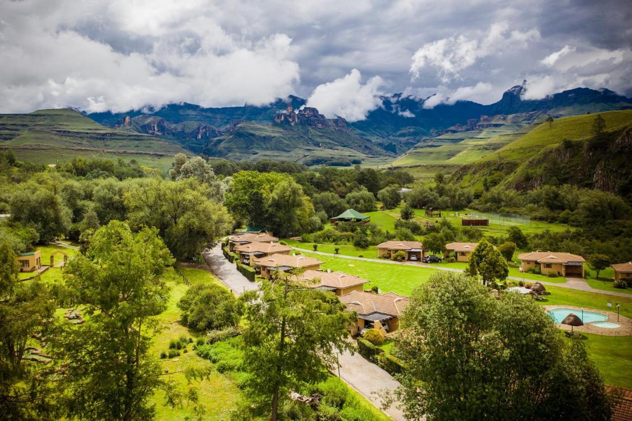 Gooderson Leisure Riverbend Chalets Self Catering And Timeshare Gold Crown Resort Drakensberg Garden Exteriör bild