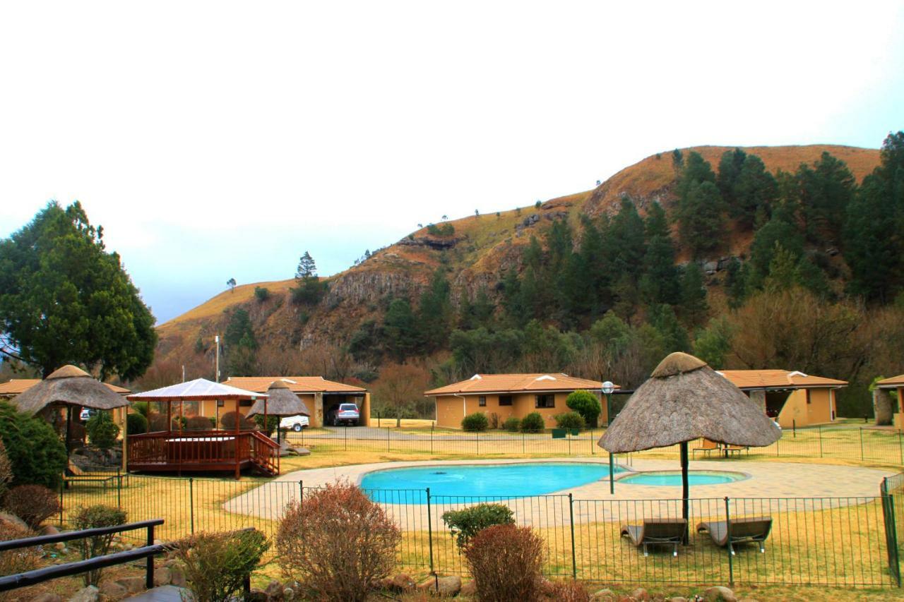 Gooderson Leisure Riverbend Chalets Self Catering And Timeshare Gold Crown Resort Drakensberg Garden Exteriör bild