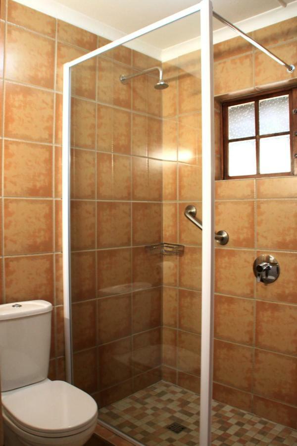 Gooderson Leisure Riverbend Chalets Self Catering And Timeshare Gold Crown Resort Drakensberg Garden Exteriör bild