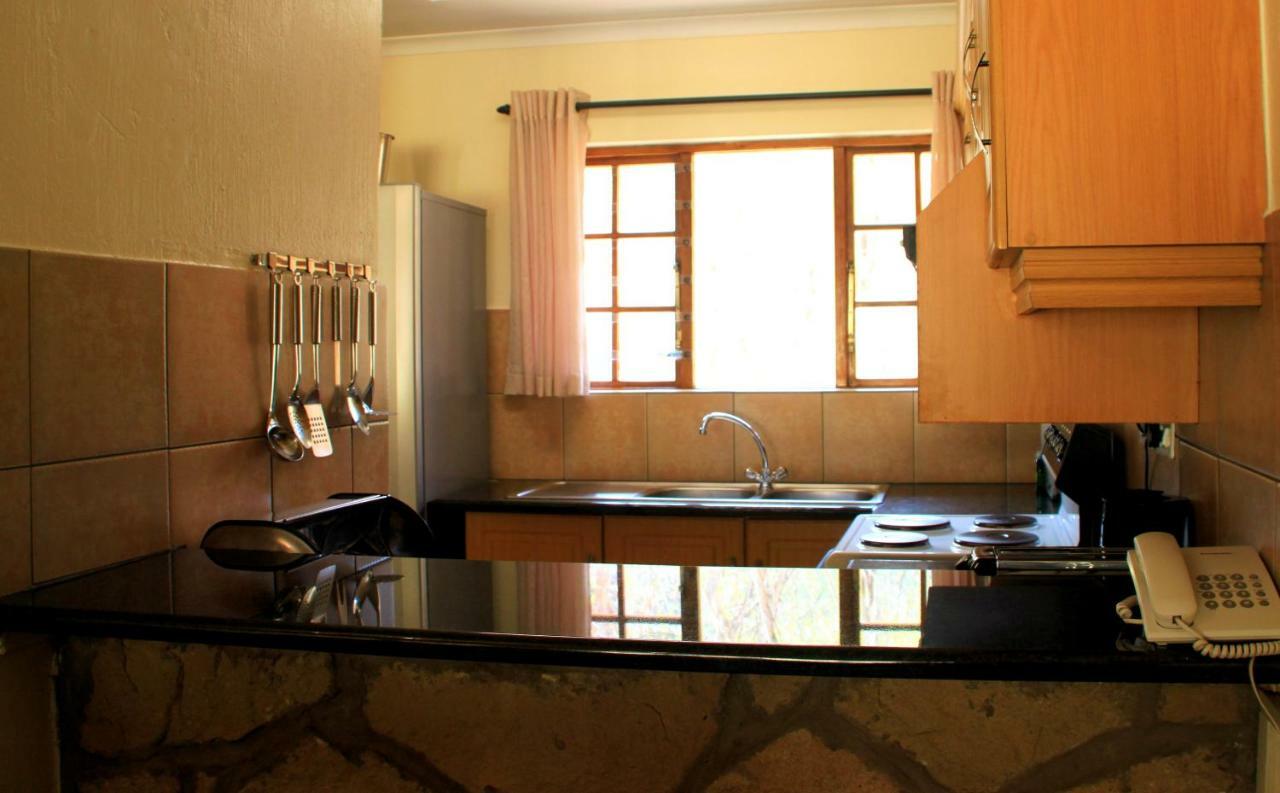 Gooderson Leisure Riverbend Chalets Self Catering And Timeshare Gold Crown Resort Drakensberg Garden Exteriör bild